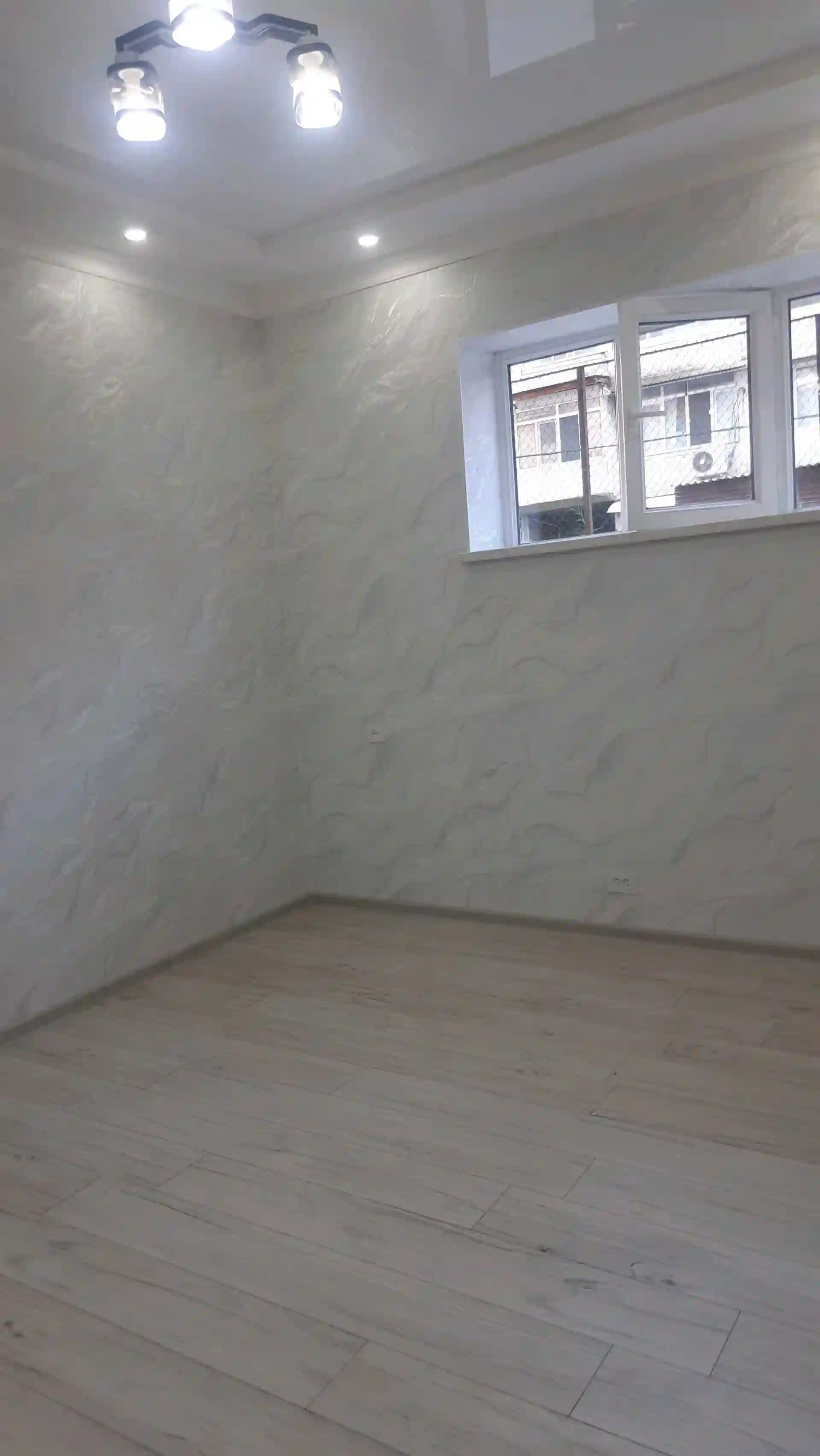 1-к квартира, Цокольный этаж, 38 м², 8 мкр