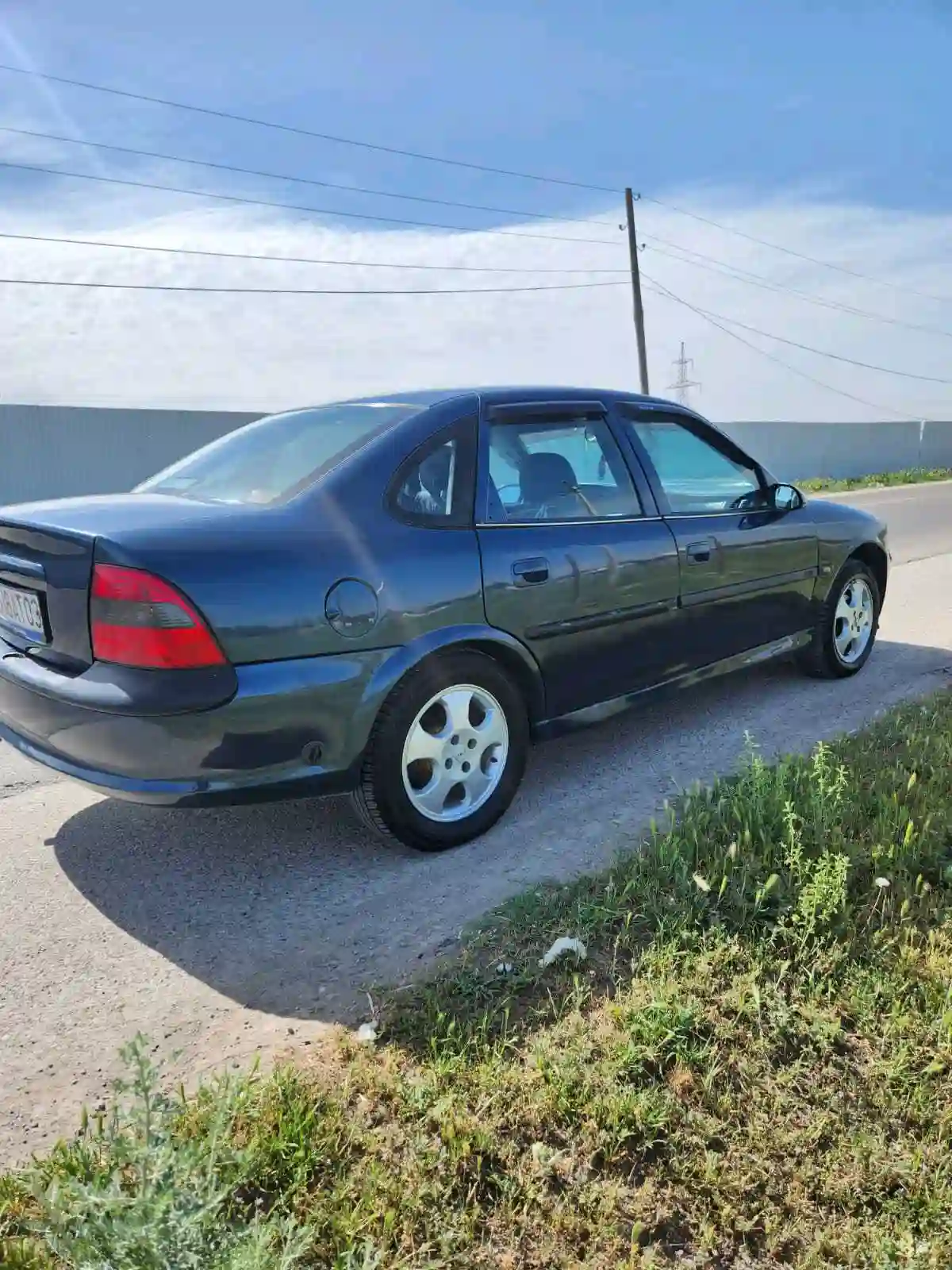 Opel Vectra b 1997 — миниатюра 3