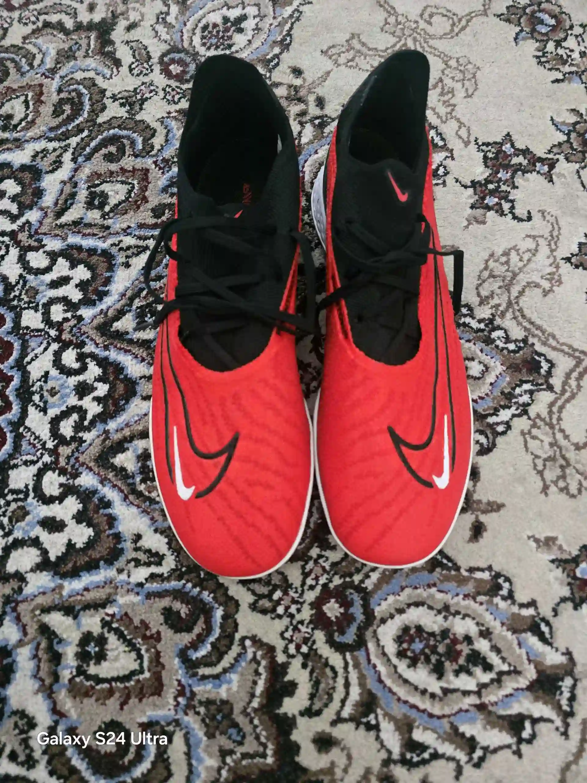 Бутсы Nike Phantom 