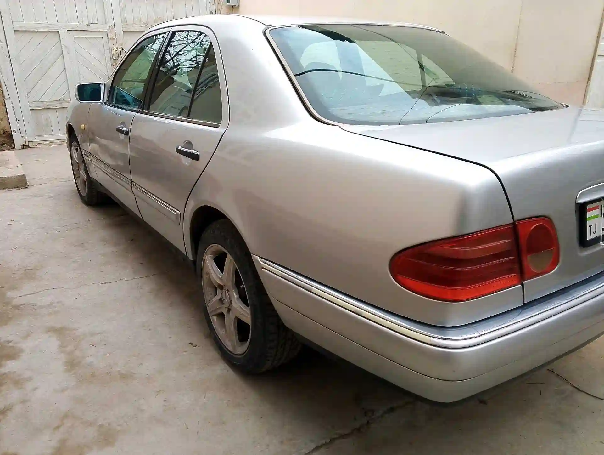 Mercedes-benz E class 1998