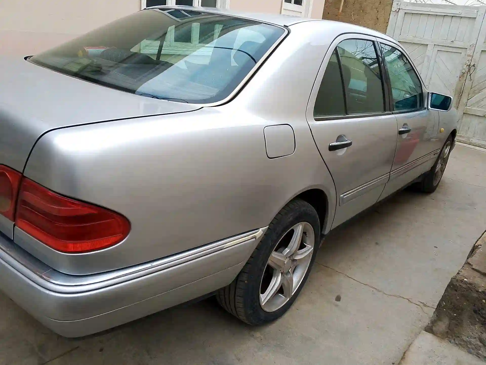 Mercedes-benz E class 1998