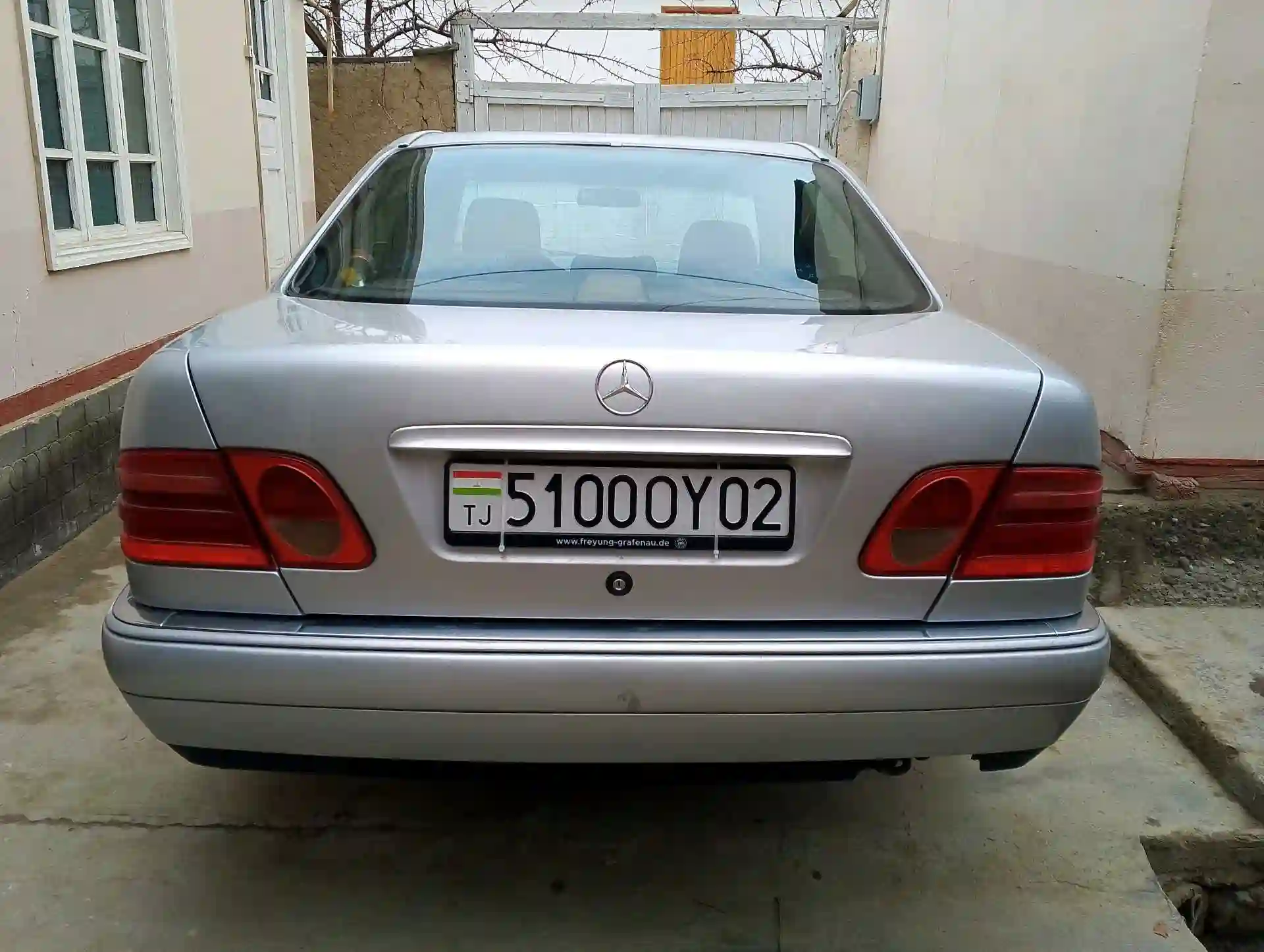 Mercedes-benz E class 1998