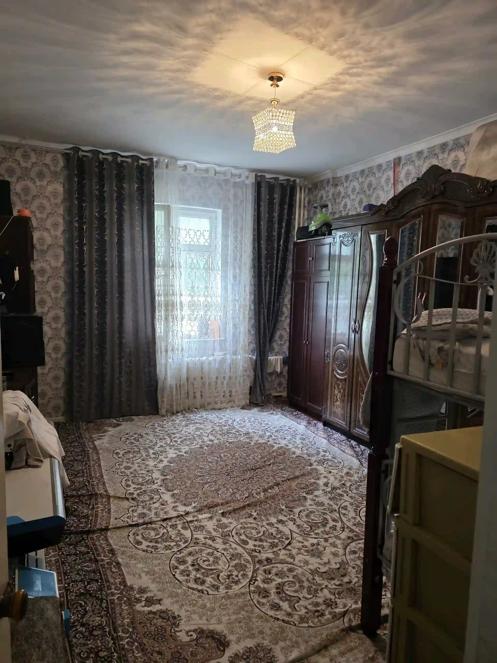 3-к квартира, 1 этаж, 98 м², Душнбе улица  хофизи шерози