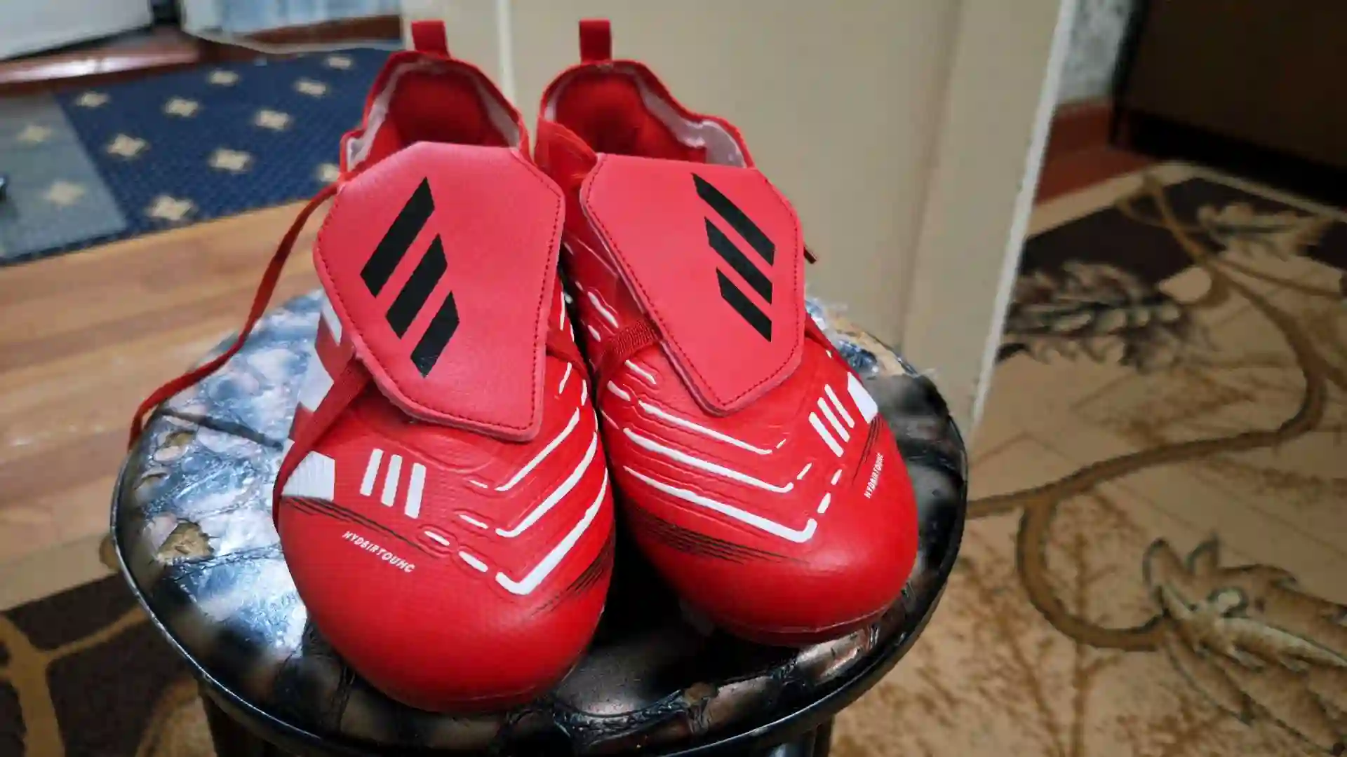 Футбольные бутсы Adidas Predator 