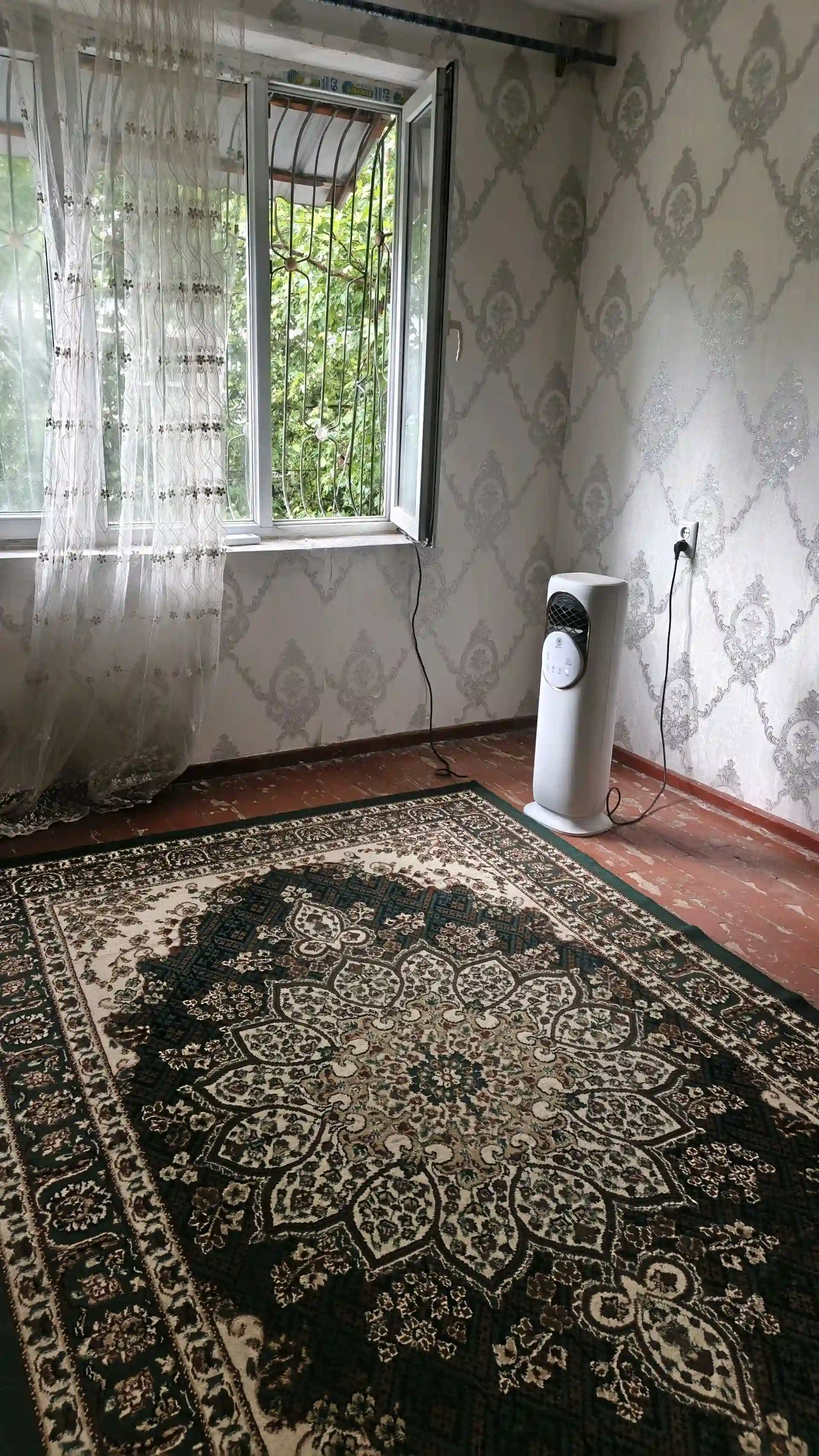 Комната, 42 м², 3 этаж, фирдавси