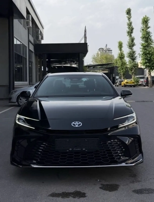 Toyota Camry 2025