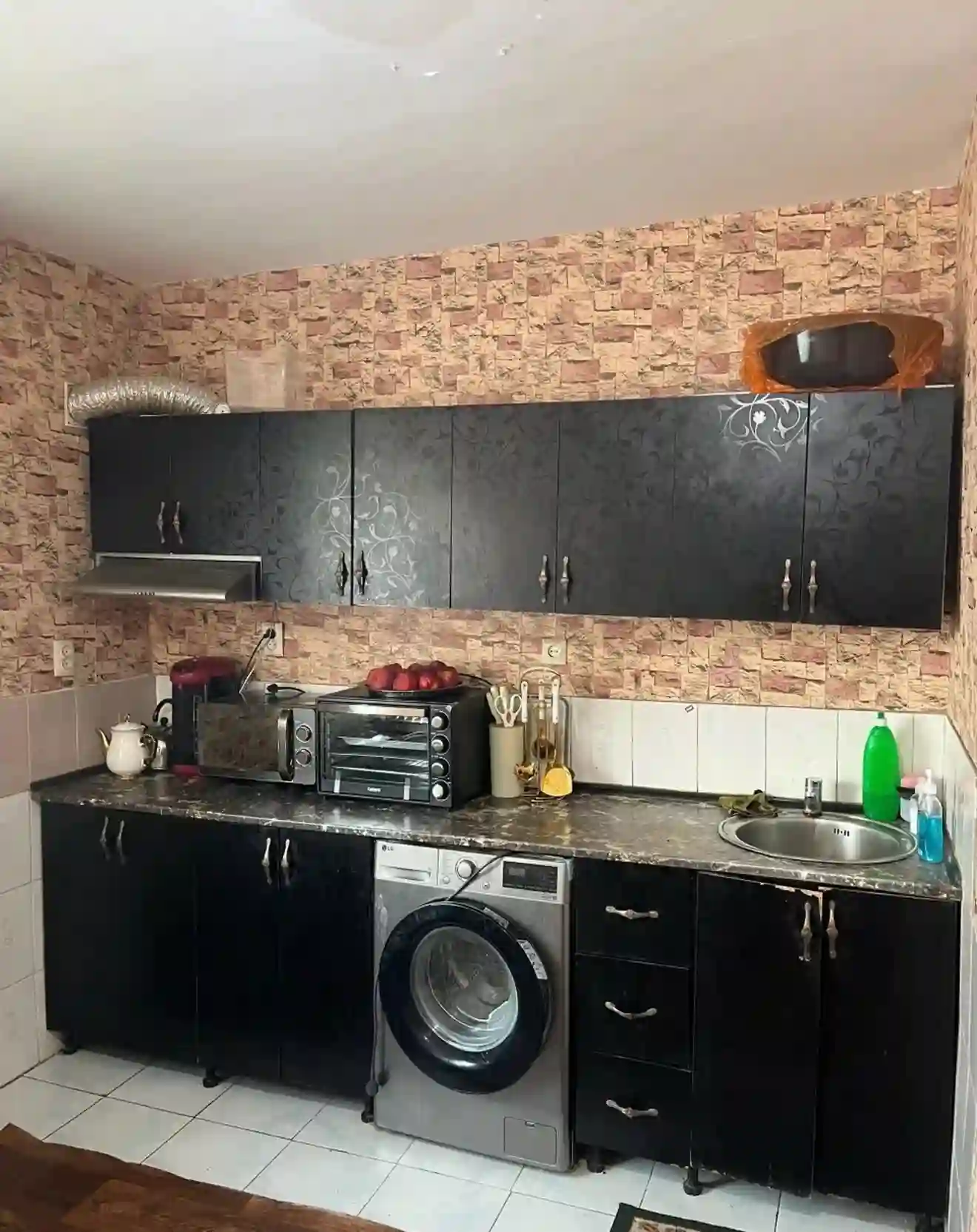 3-к квартира, 1 этаж, 90 м², Гогл