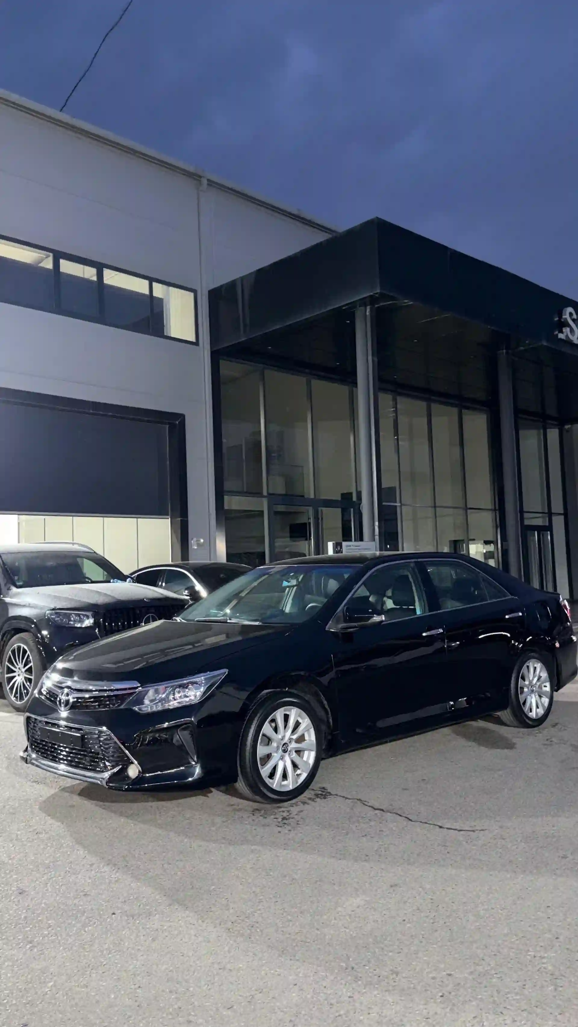 Toyota Camry 2016