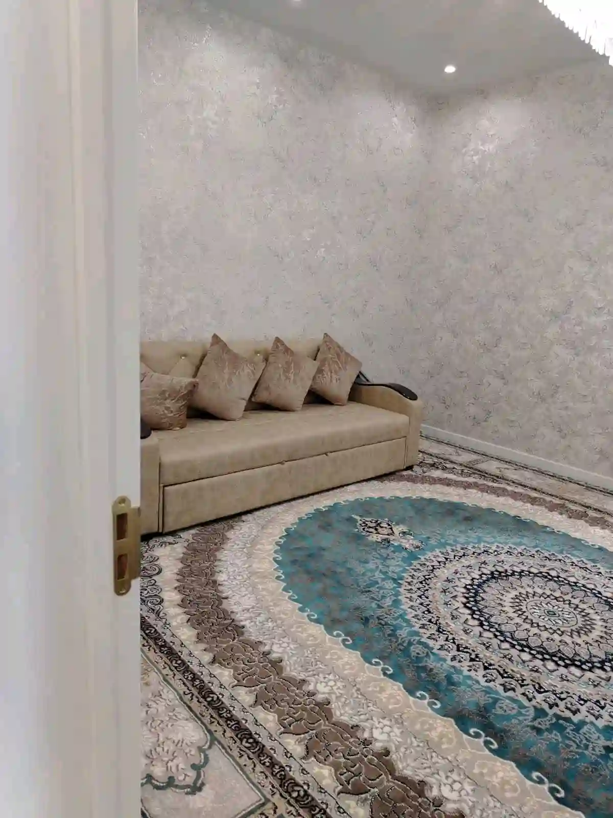 2-к квартира, 9 этаж, 65 м², 104 мкр