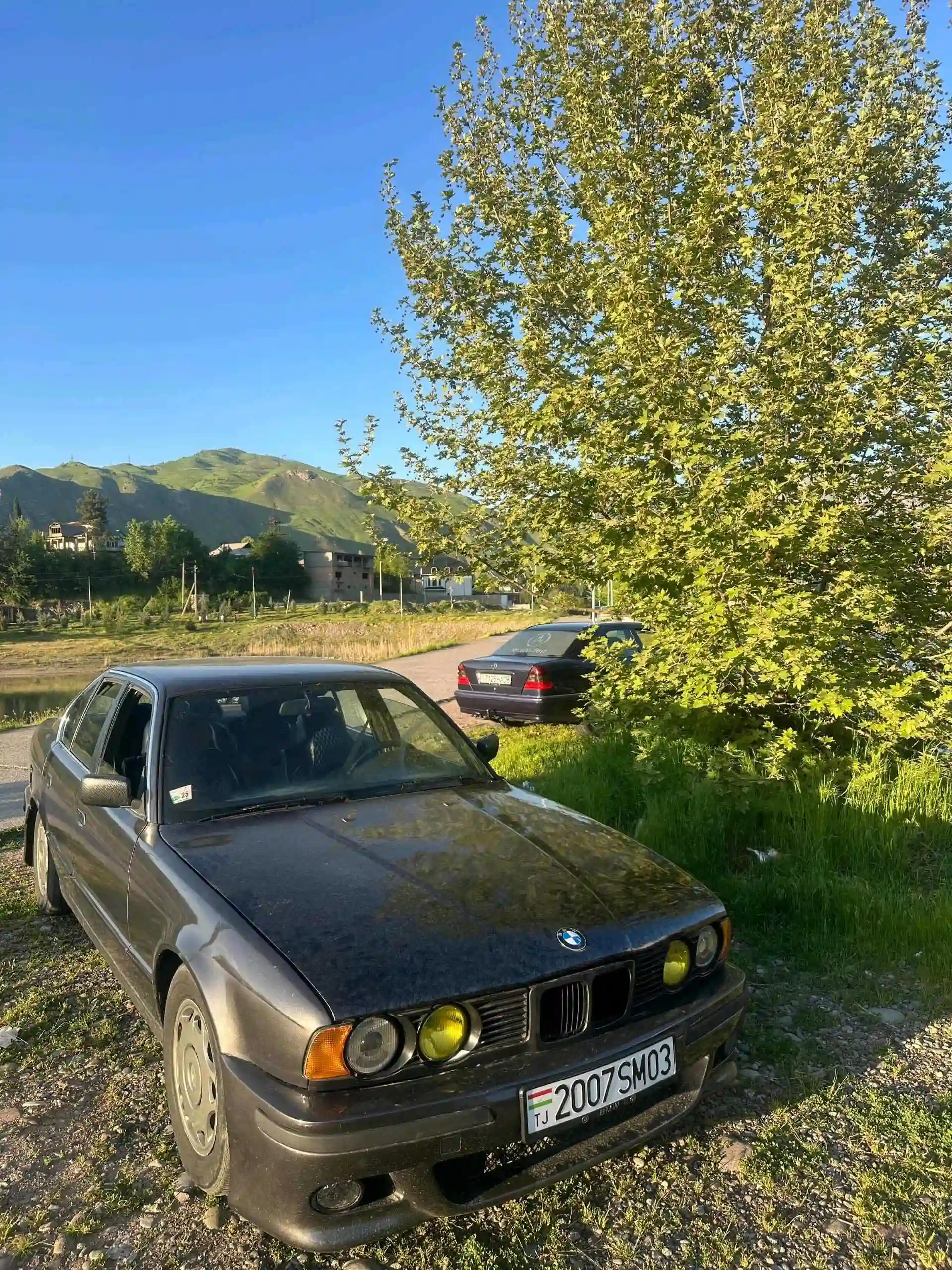 BMW M5 1990 — миниатюра 2
