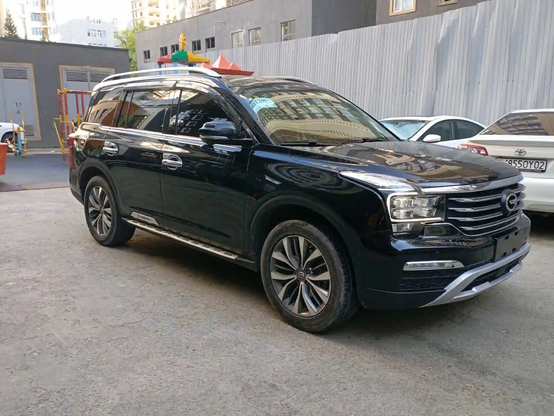 GAC Trumpchi GS8 2017