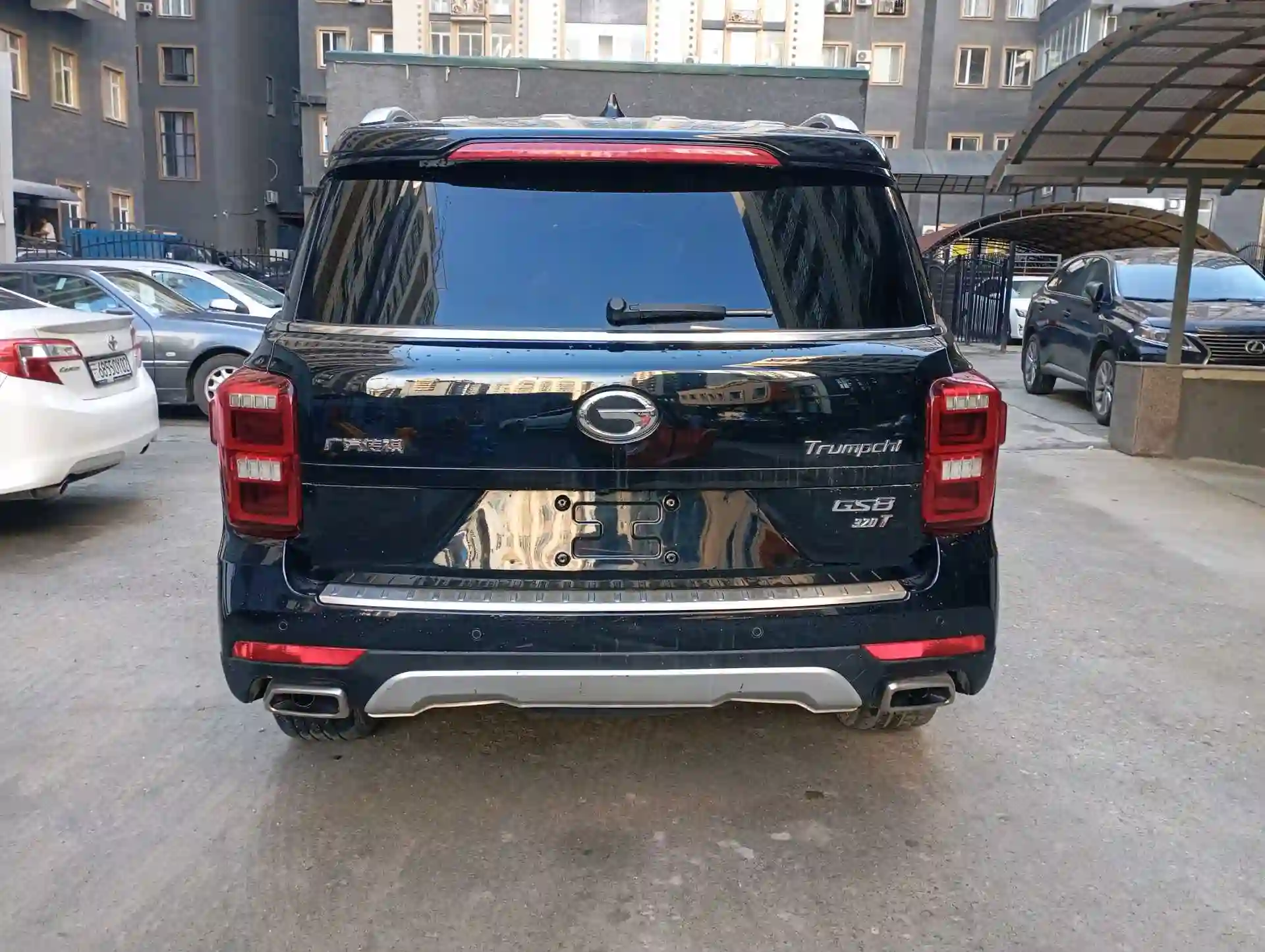 GAC Trumpchi GS8 2017