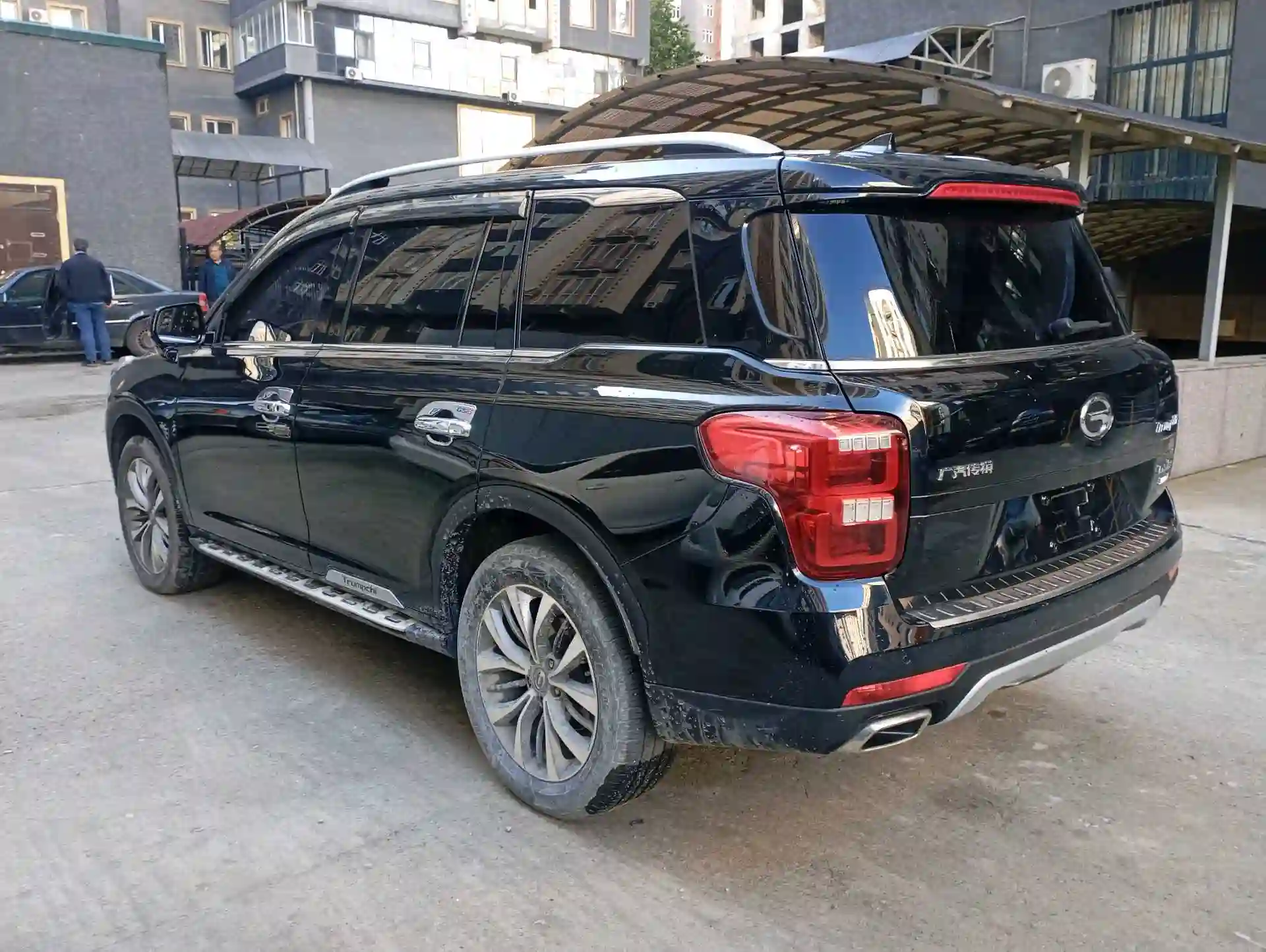 GAC Trumpchi GS8 2017