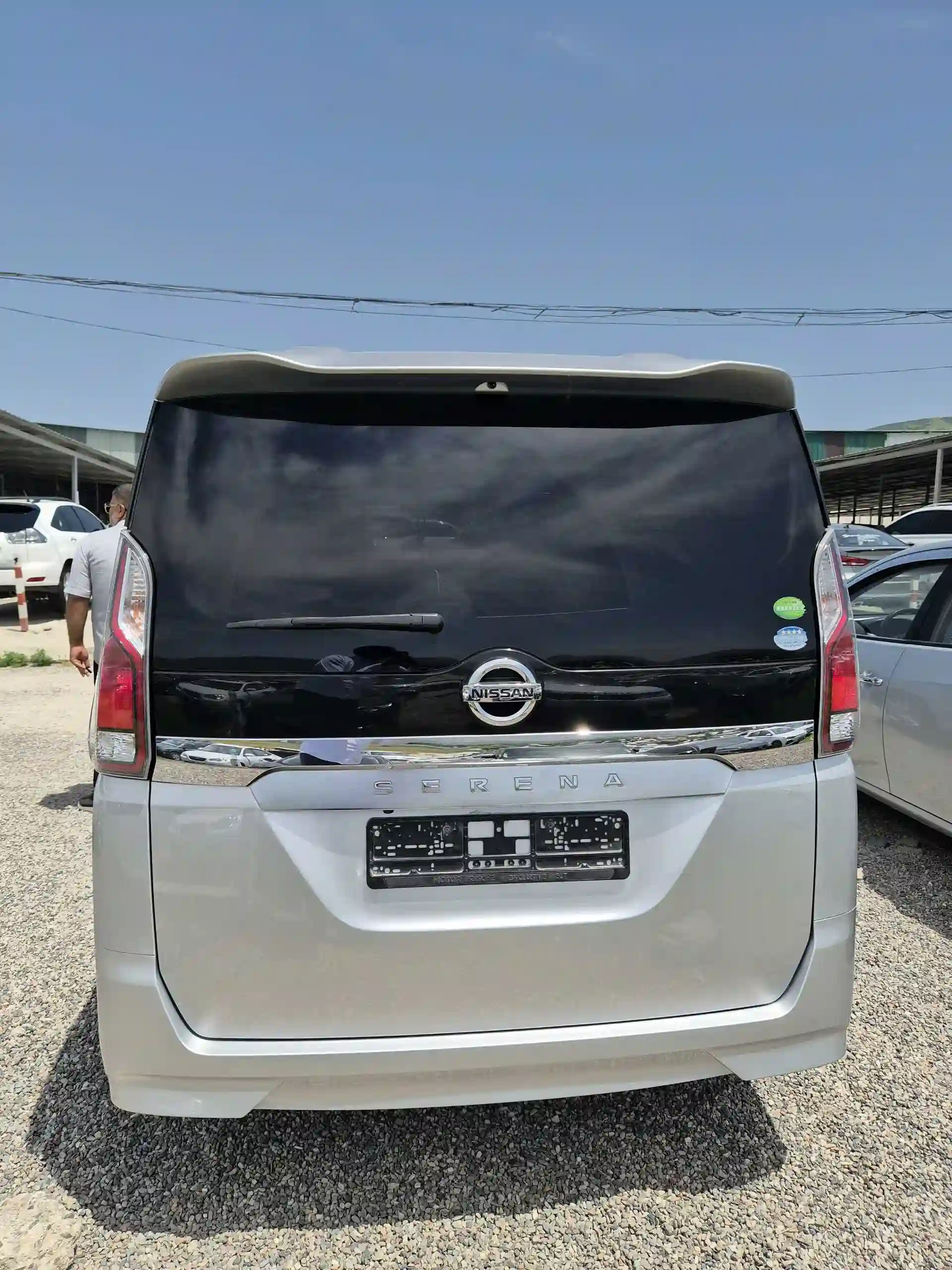 Nissan Serena 2017