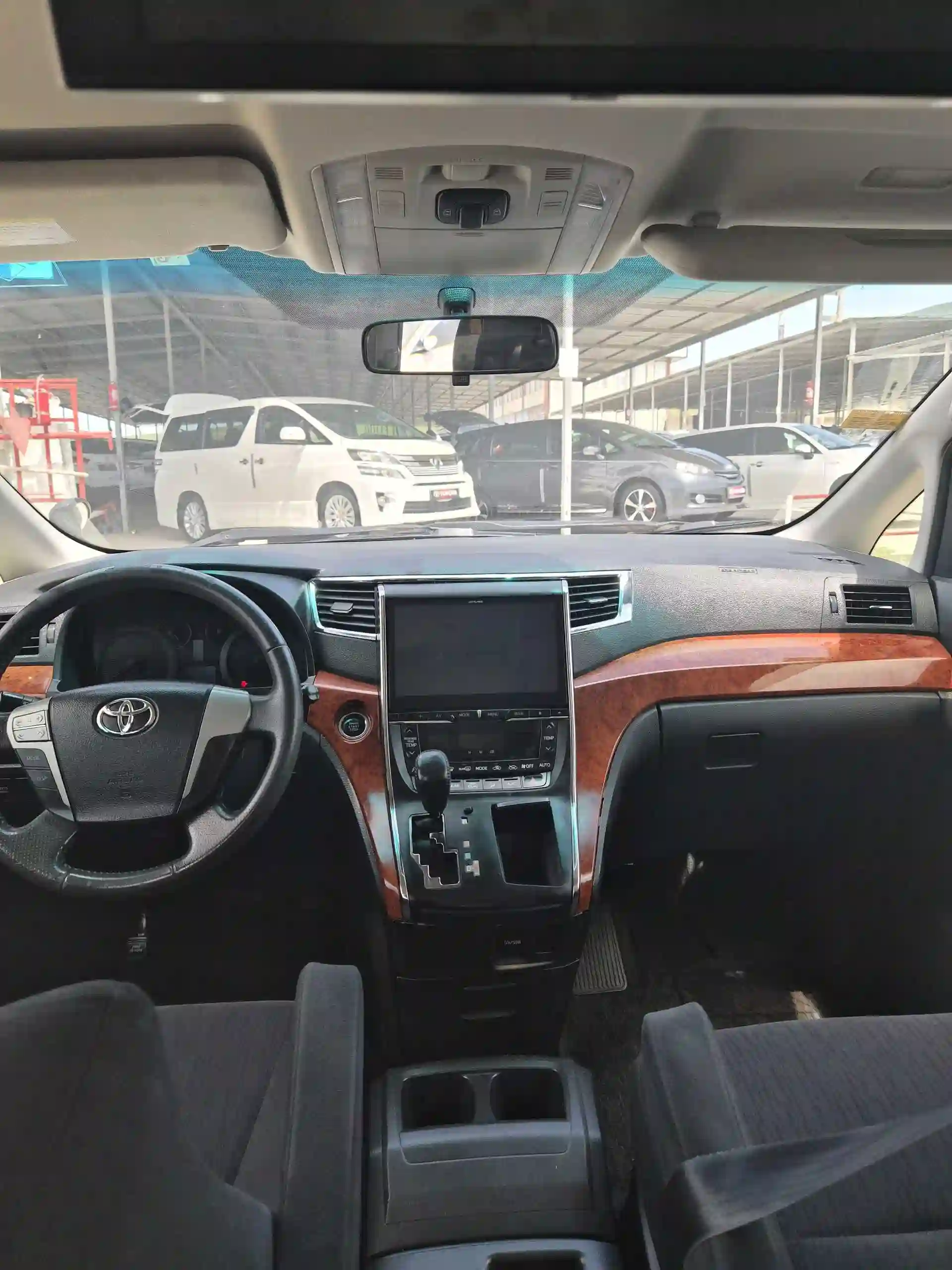 Toyota Vellfire 2014 — миниатюра 8