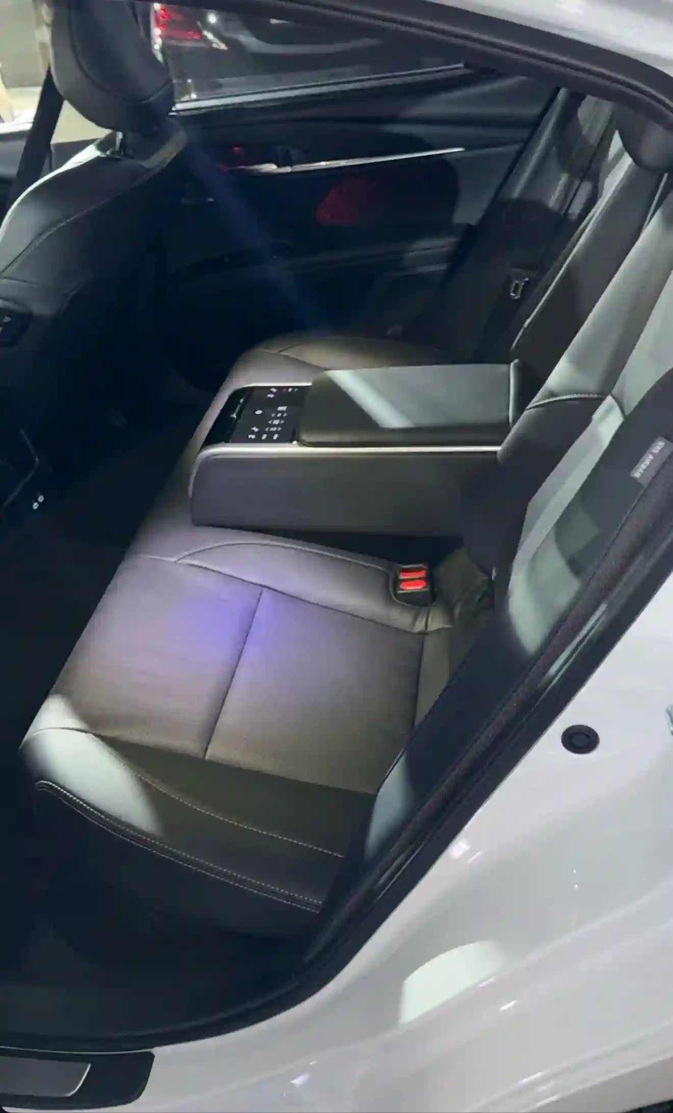 Toyota Camry 2026 — миниатюра 4