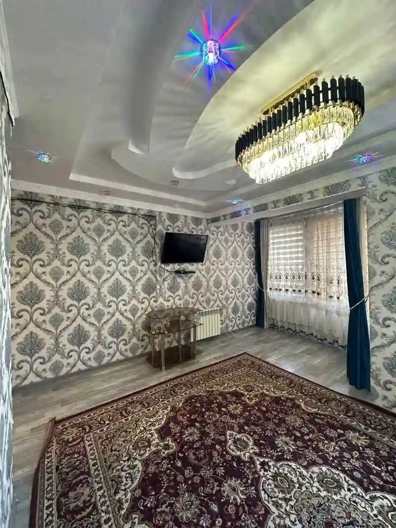 2-к квартира, 8 этаж, 71 м², Цирк