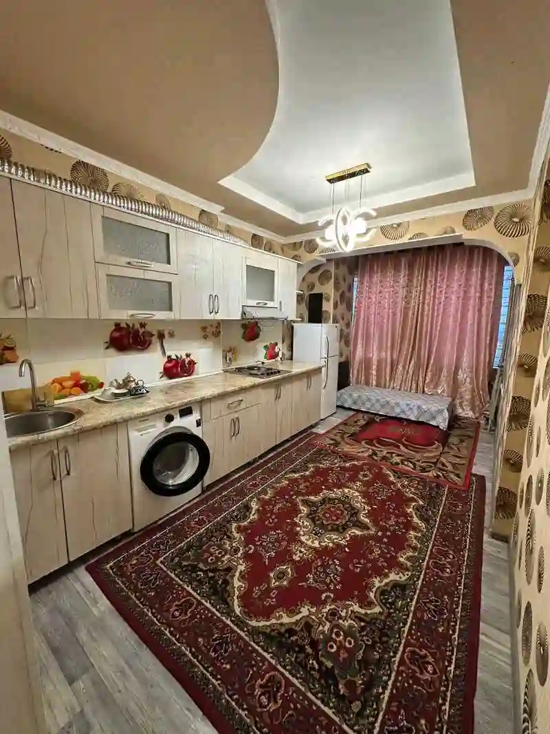 2-к квартира, 8 этаж, 71 м², Цирк
