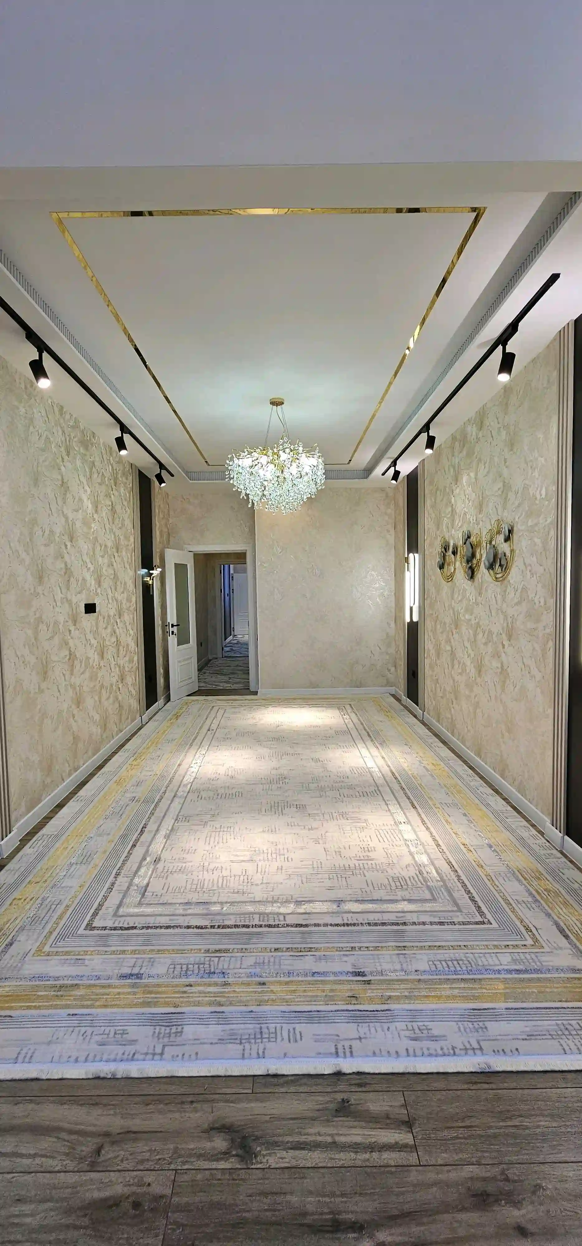 3-к квартира, 8 этаж, 96 м², 13мкр сари рох