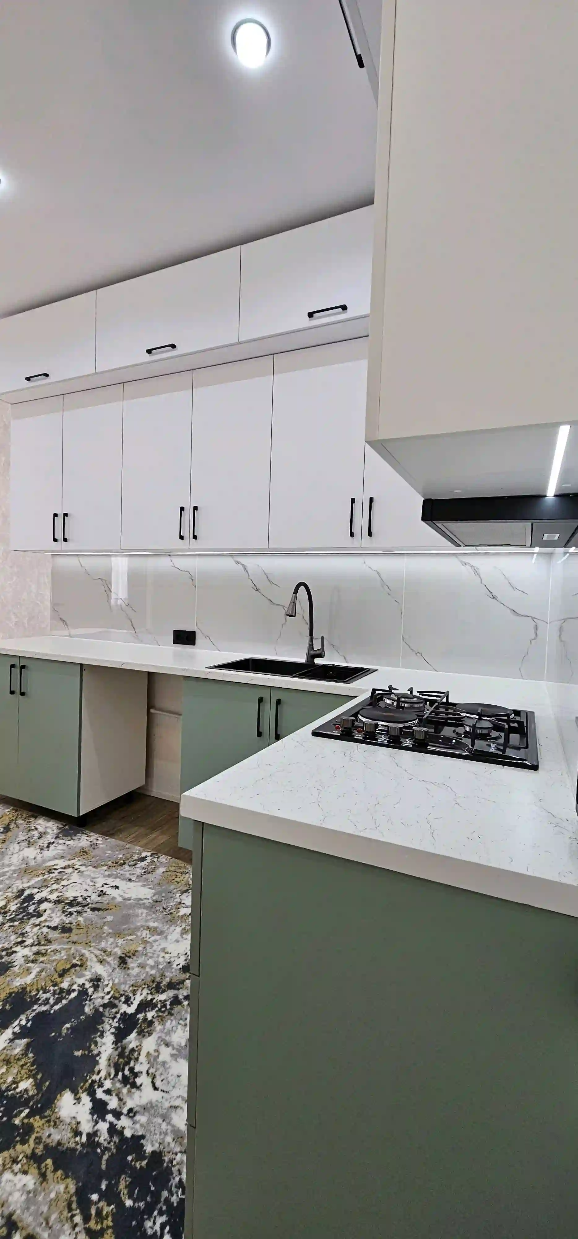 3-к квартира, 8 этаж, 96 м², 13мкр сари рох