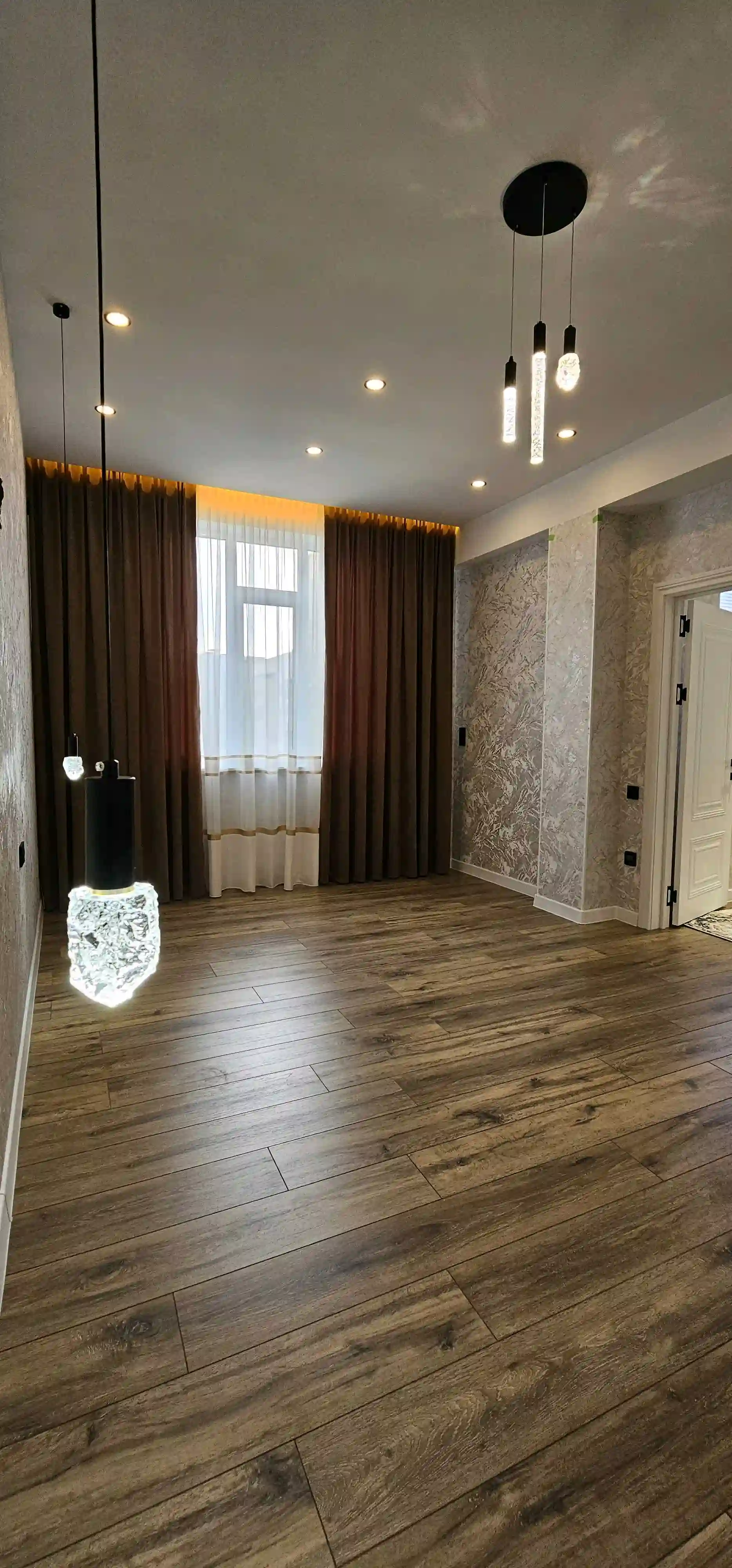 3-к квартира, 8 этаж, 96 м², 13мкр сари рох