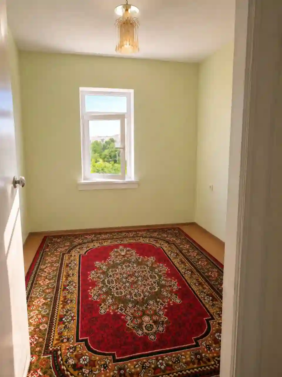 4-к квартира, 5 этаж, 86 м², г Бустон ( Чкаловск )