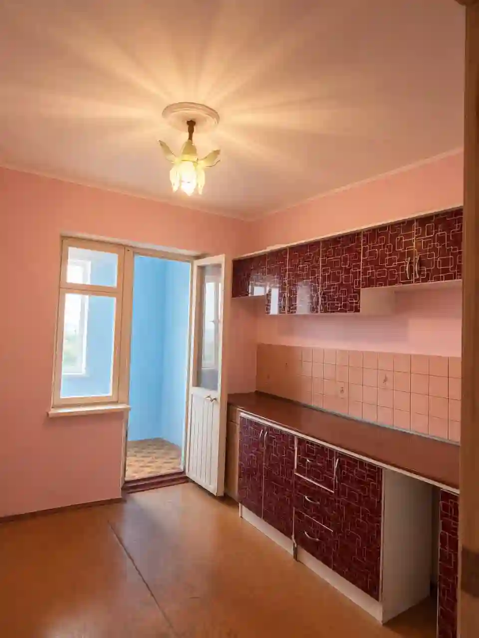 4-к квартира, 5 этаж, 86 м², г Бустон ( Чкаловск )
