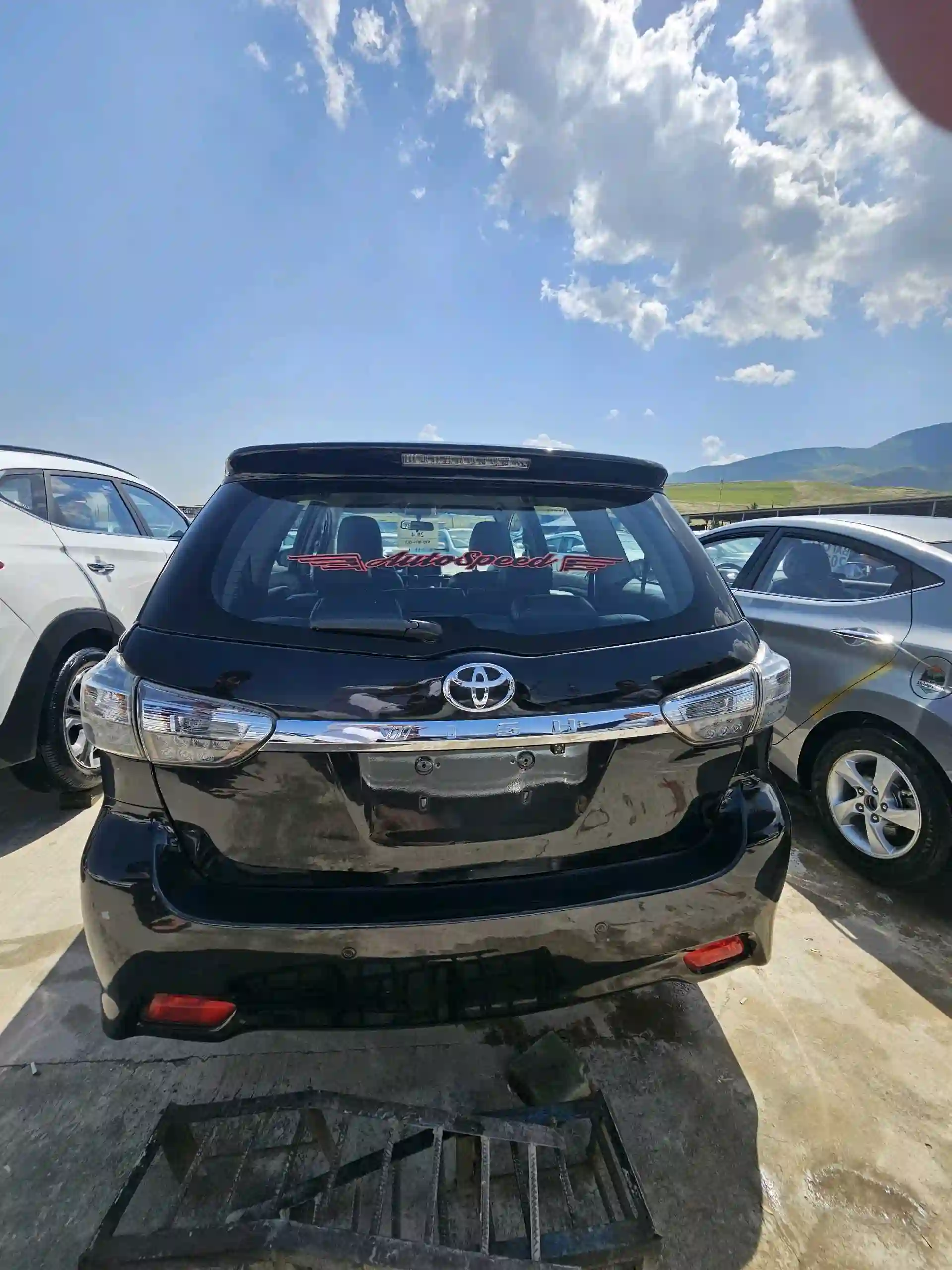 Toyota Wish 2014 — миниатюра 2