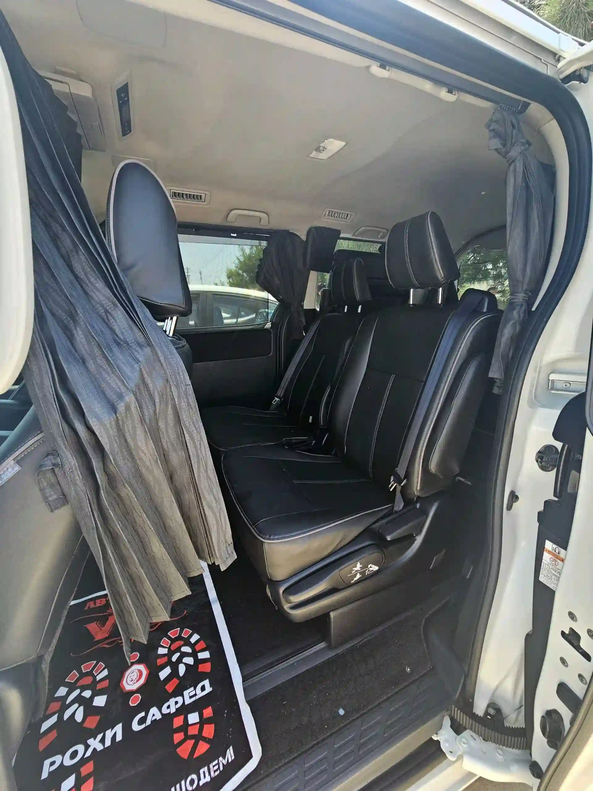 Toyota Voxy 2014 — миниатюра 4