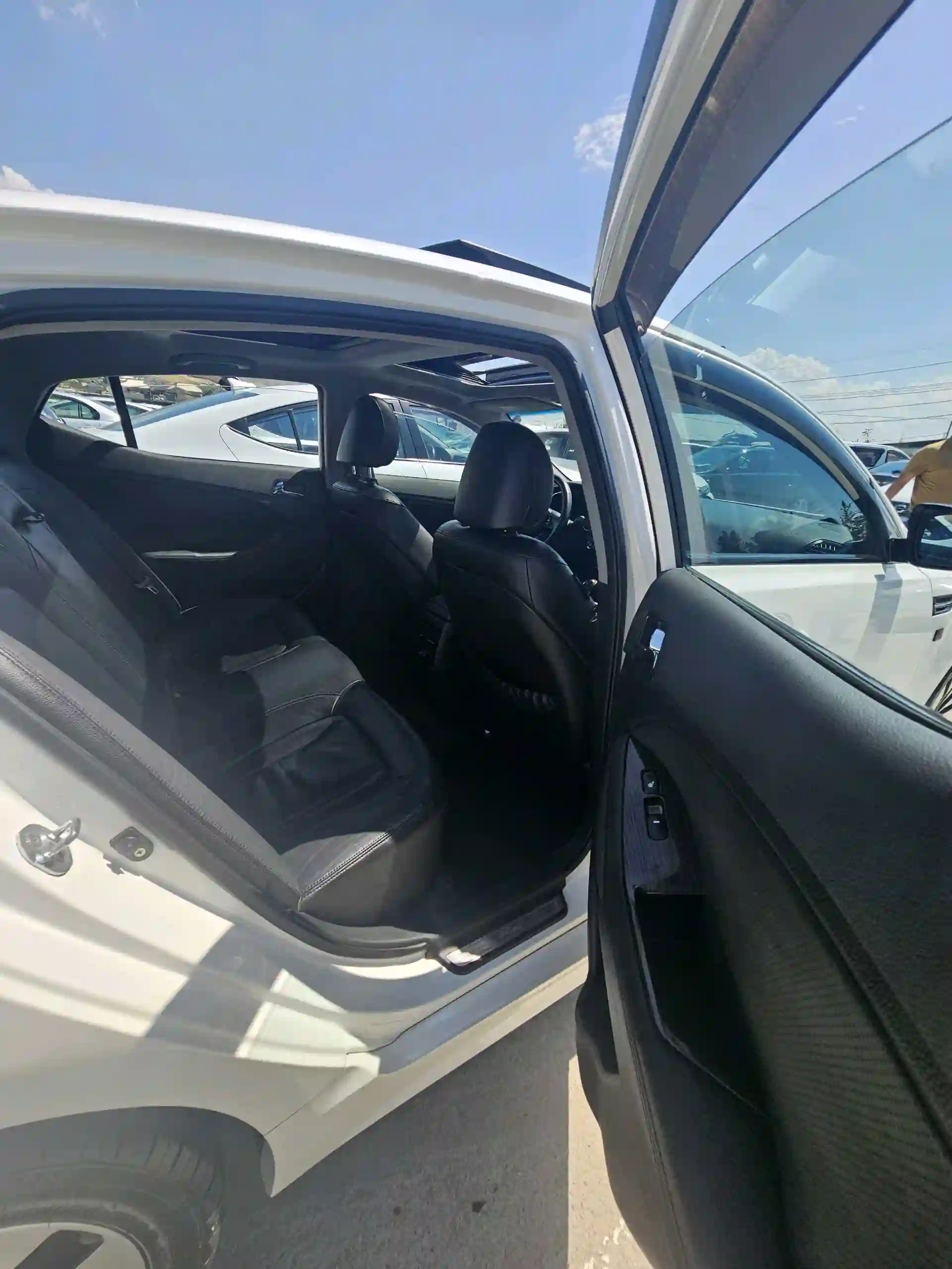 Kia K5 2011