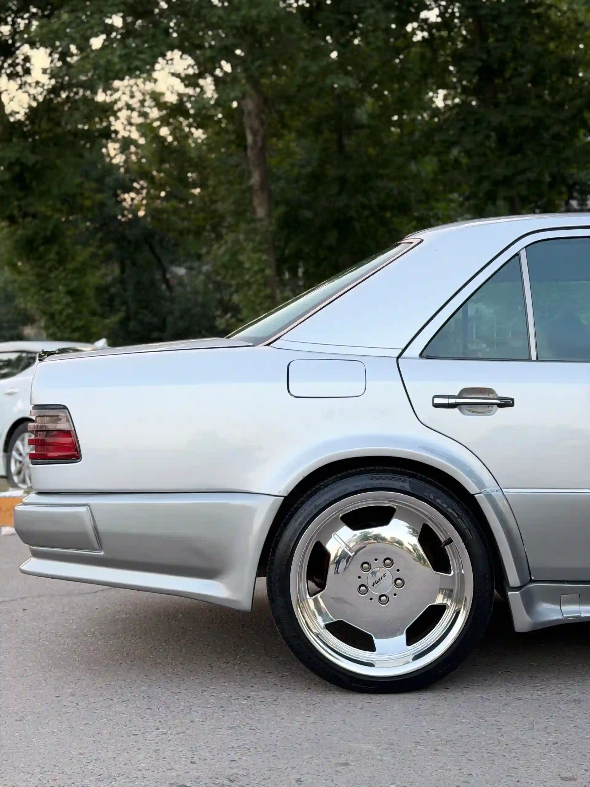 Mercedes-benz E class 1994 — миниатюра 4