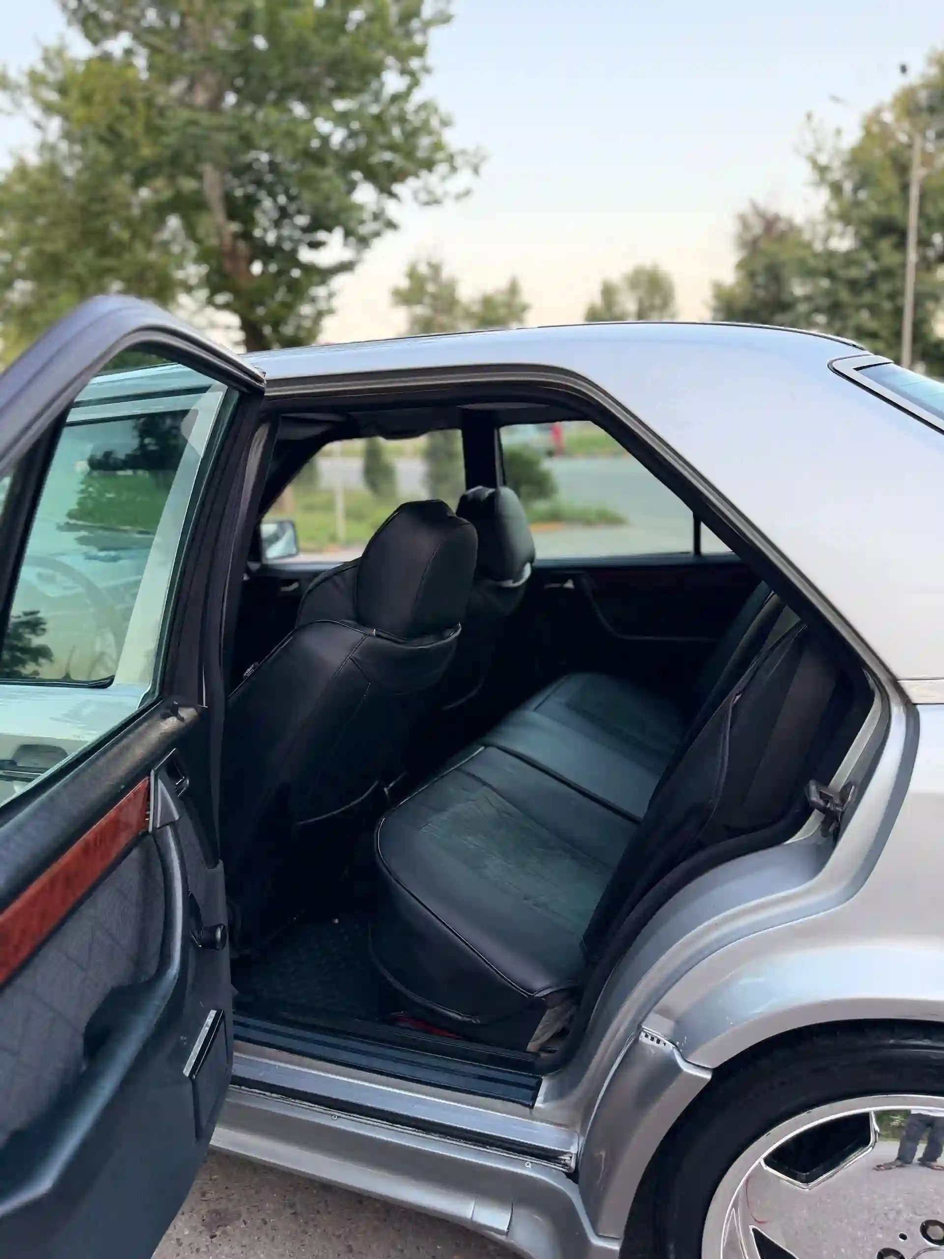 Mercedes-benz E class 1994 — миниатюра 7