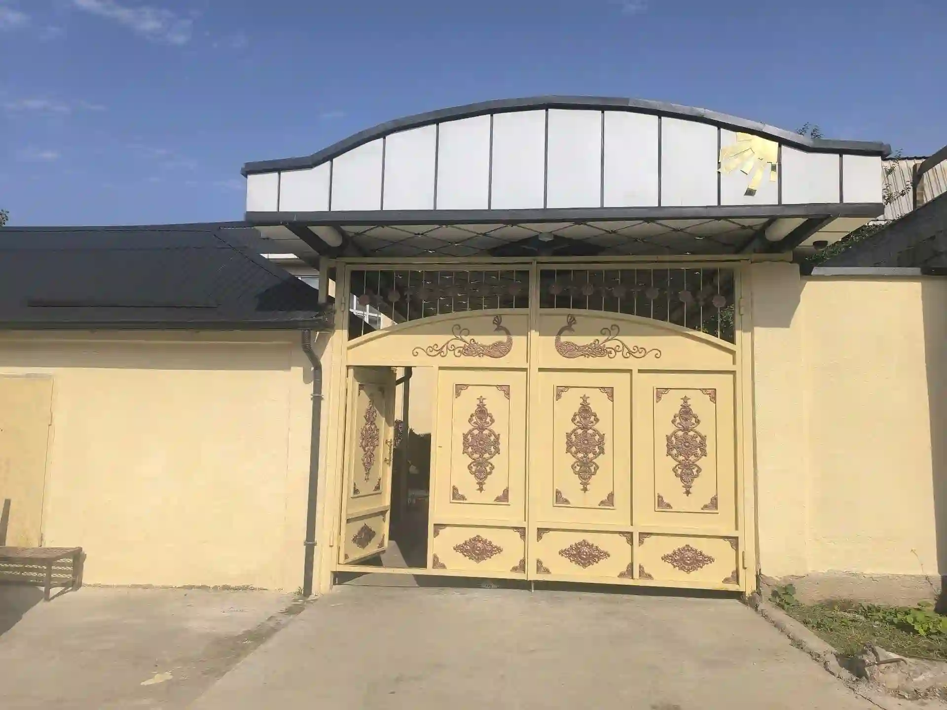2 этажный, 8-комн. дом, 108 м², 6 соток, шохмансур