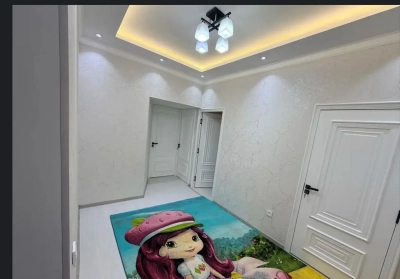 4-комн. квартира, 2 этаж, 100м², Сино