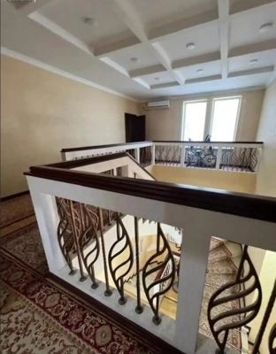 2-этажный, 10 комнатный дом, 550 м², Сомони