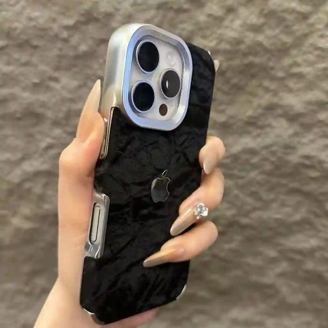 Чехлы для IPhone 16pro max