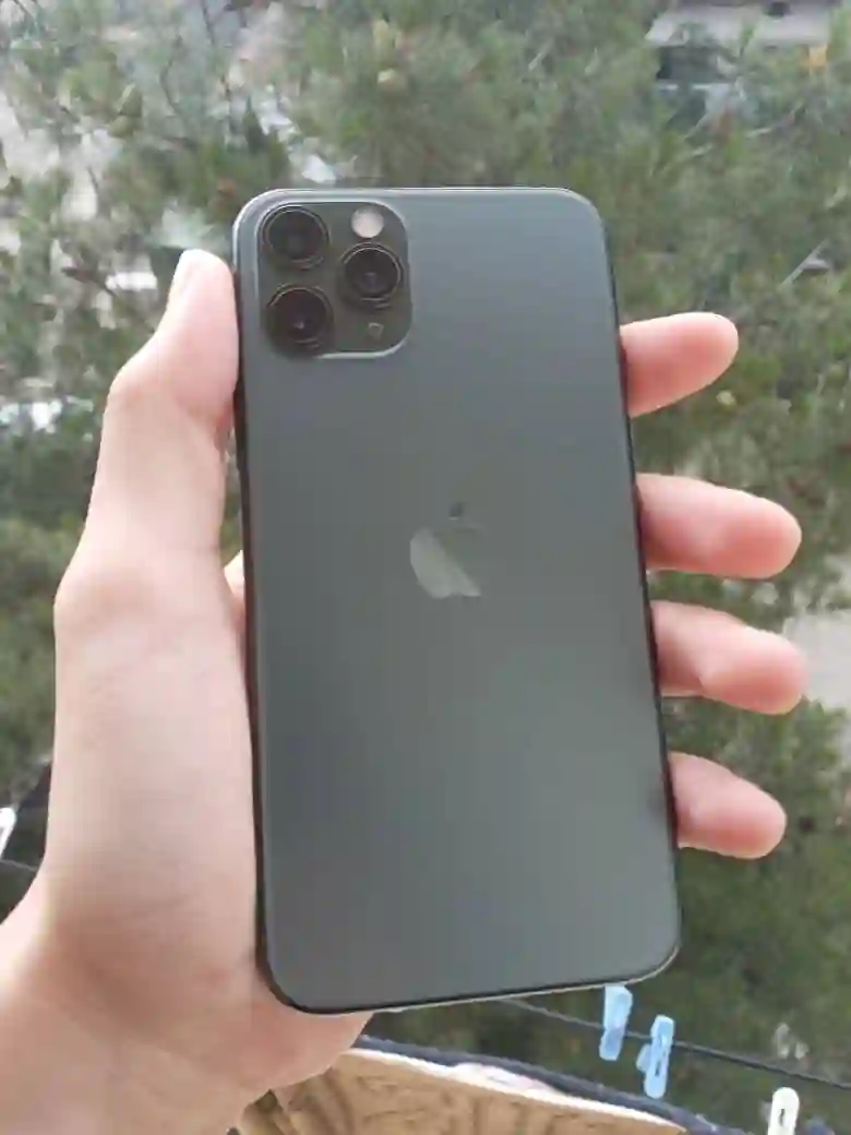 Apple IPhone 11 Pro 64 gb — миниатюра 2
