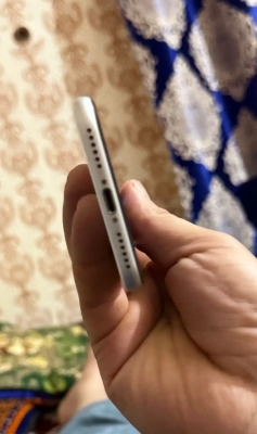 Apple IPhone se 64 gb