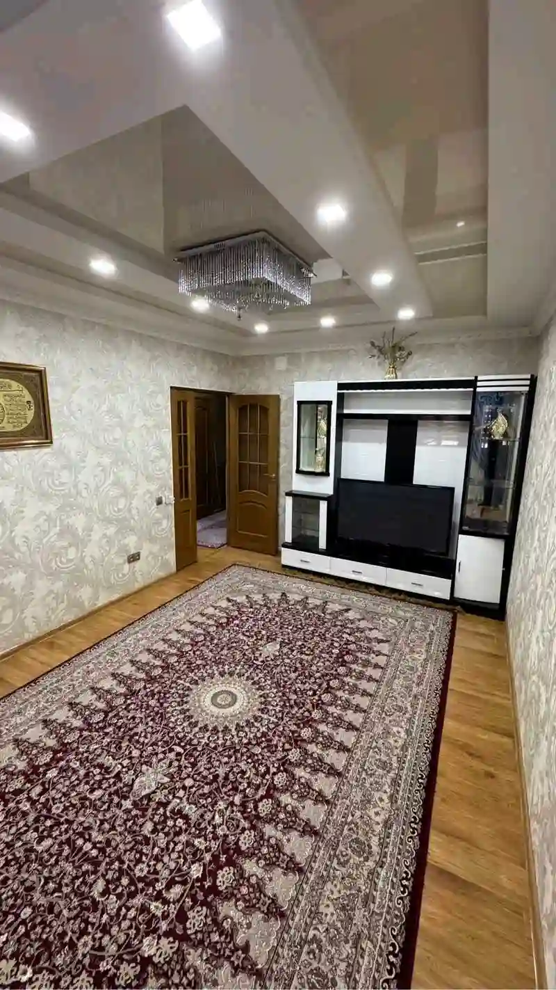 3-к квартира, 3 этаж, 80 м², Аэропорт