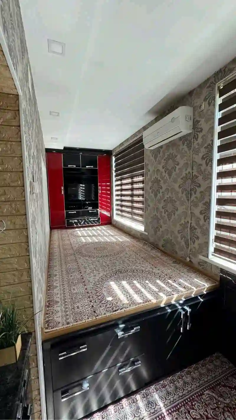 3-к квартира, 3 этаж, 80 м², Аэропорт