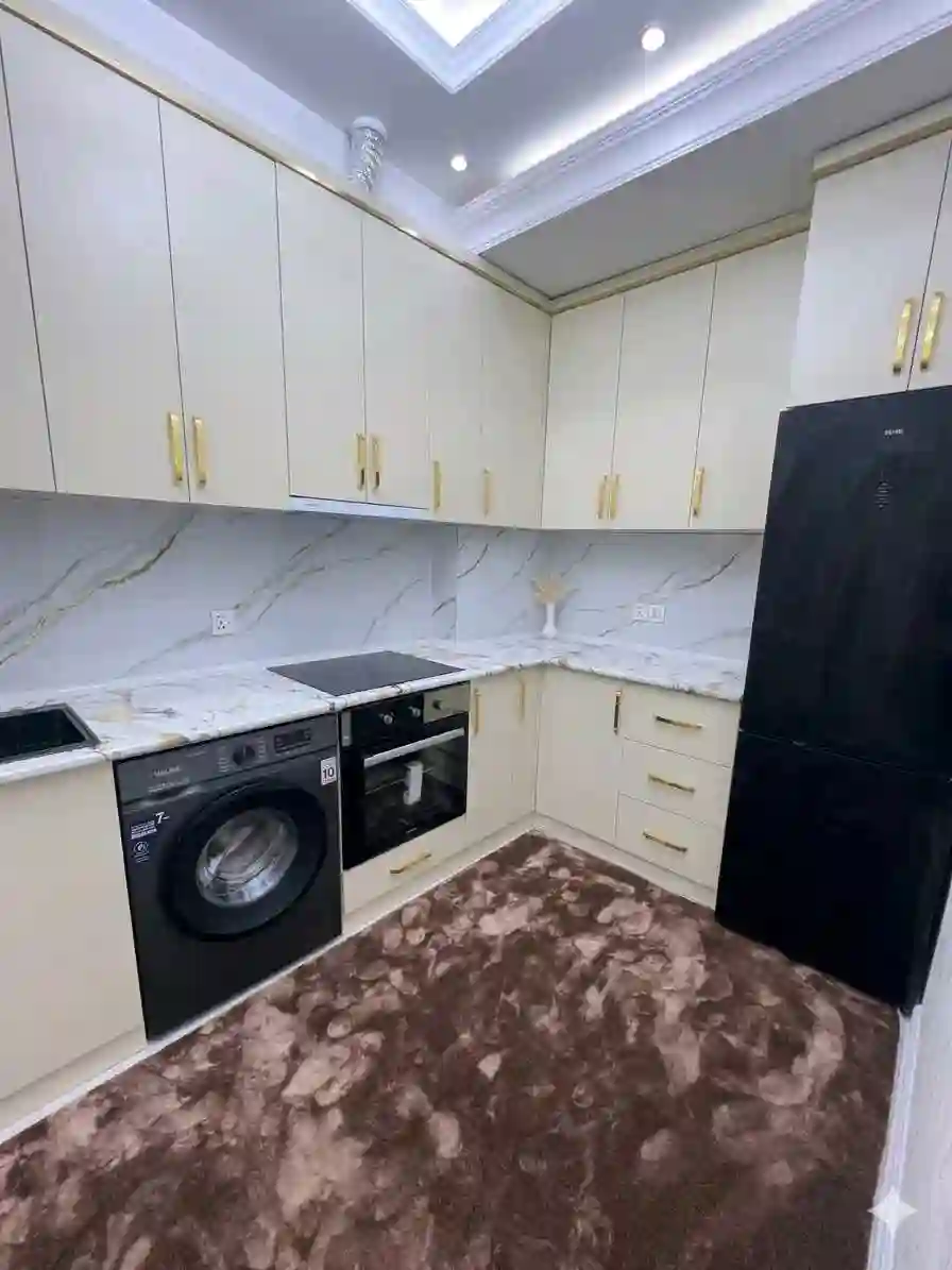 2-к квартира, 13 этаж, 72 м², Шохмансур