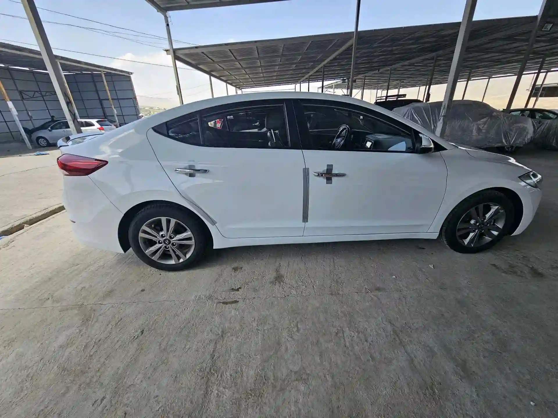Hyundai Avante 2015
