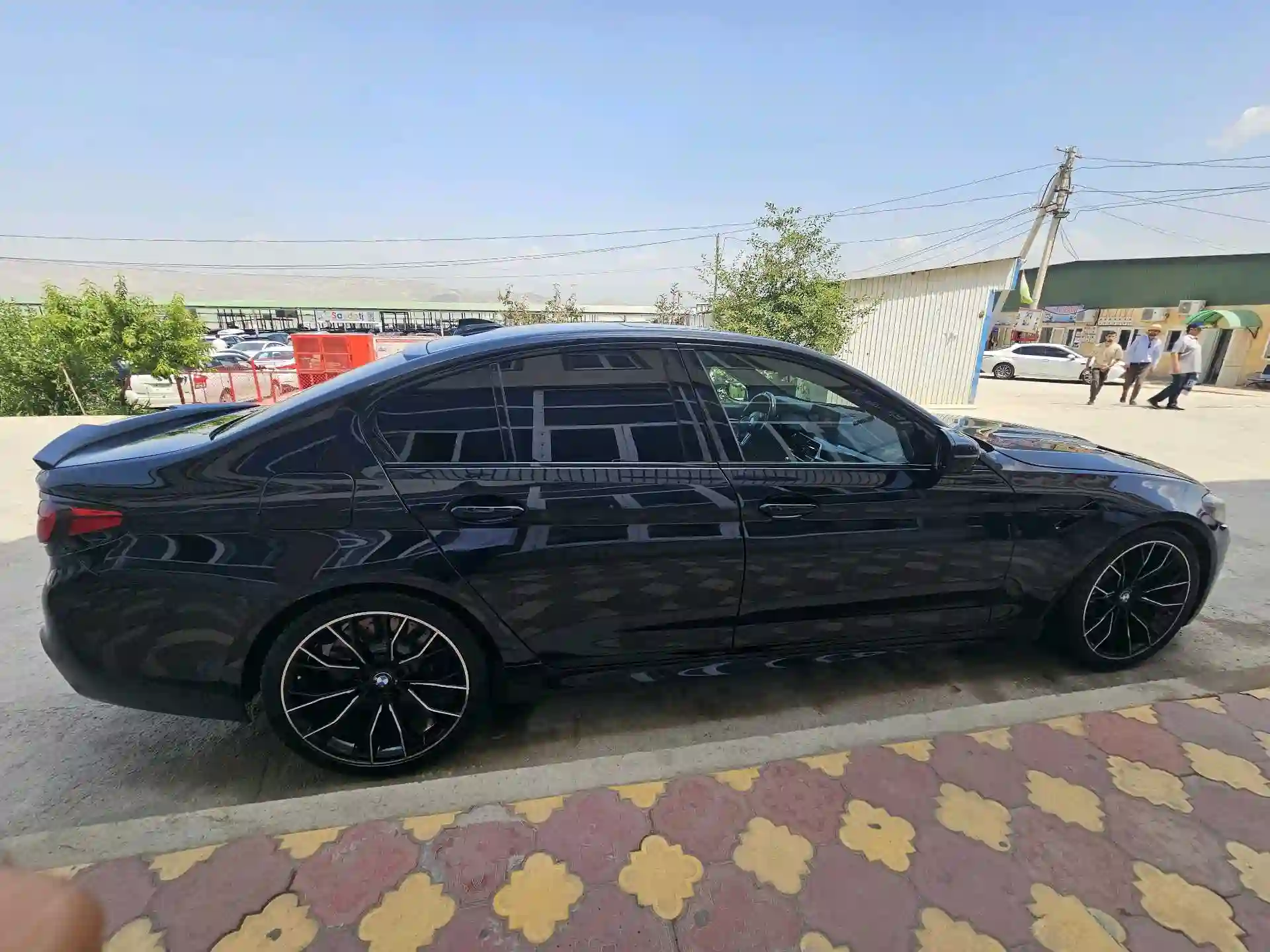 BMW 5 series 2018 — миниатюра 3