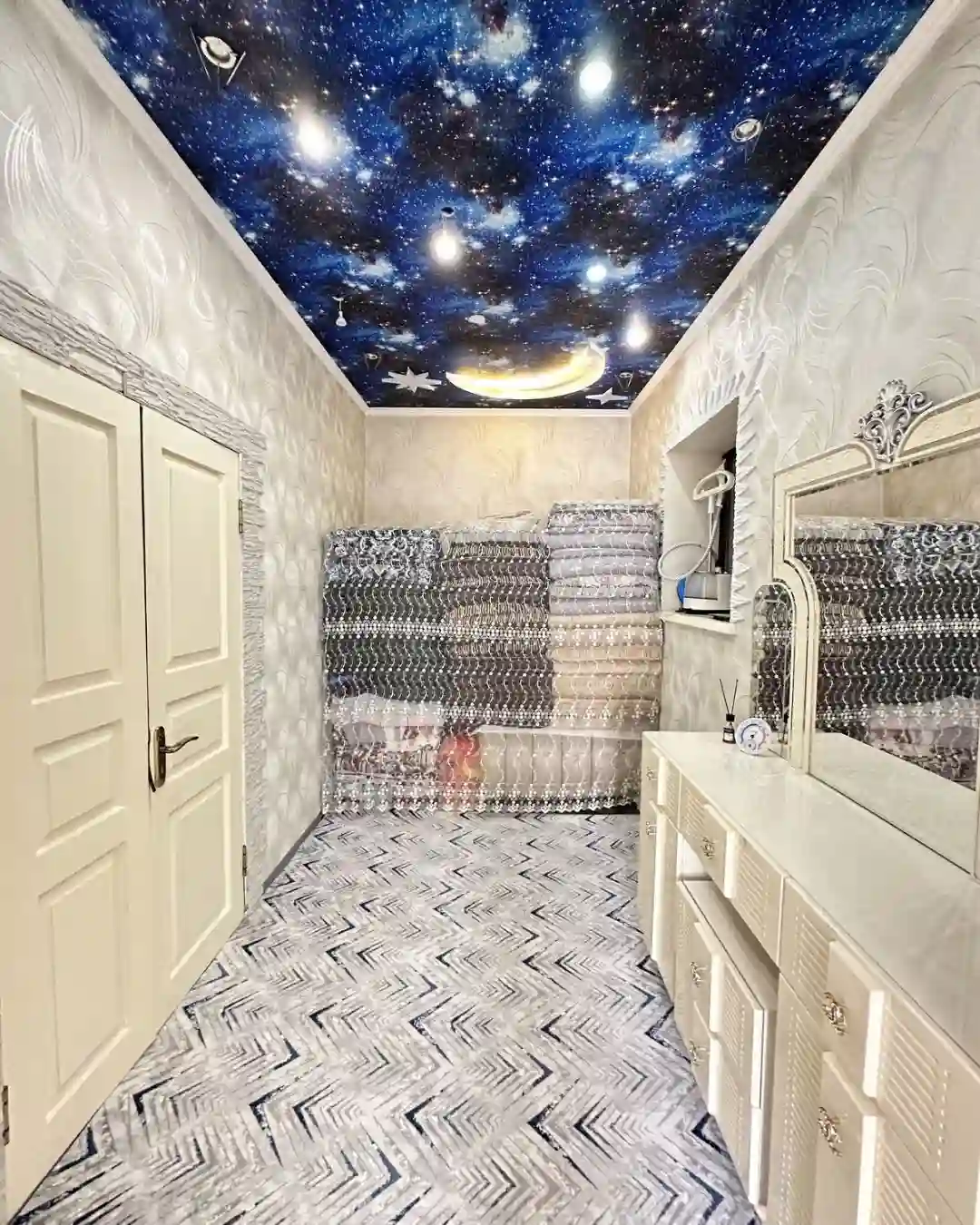 1 этажный, 5-комн. дом, 1282 м², 3 соток, Фирдавси Южный