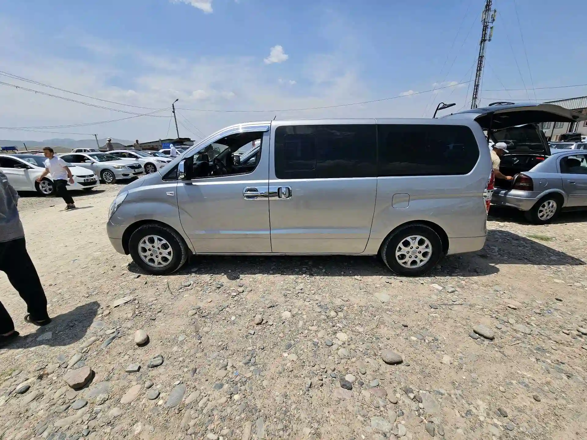 Hyundai Starex 2015 — миниатюра 3