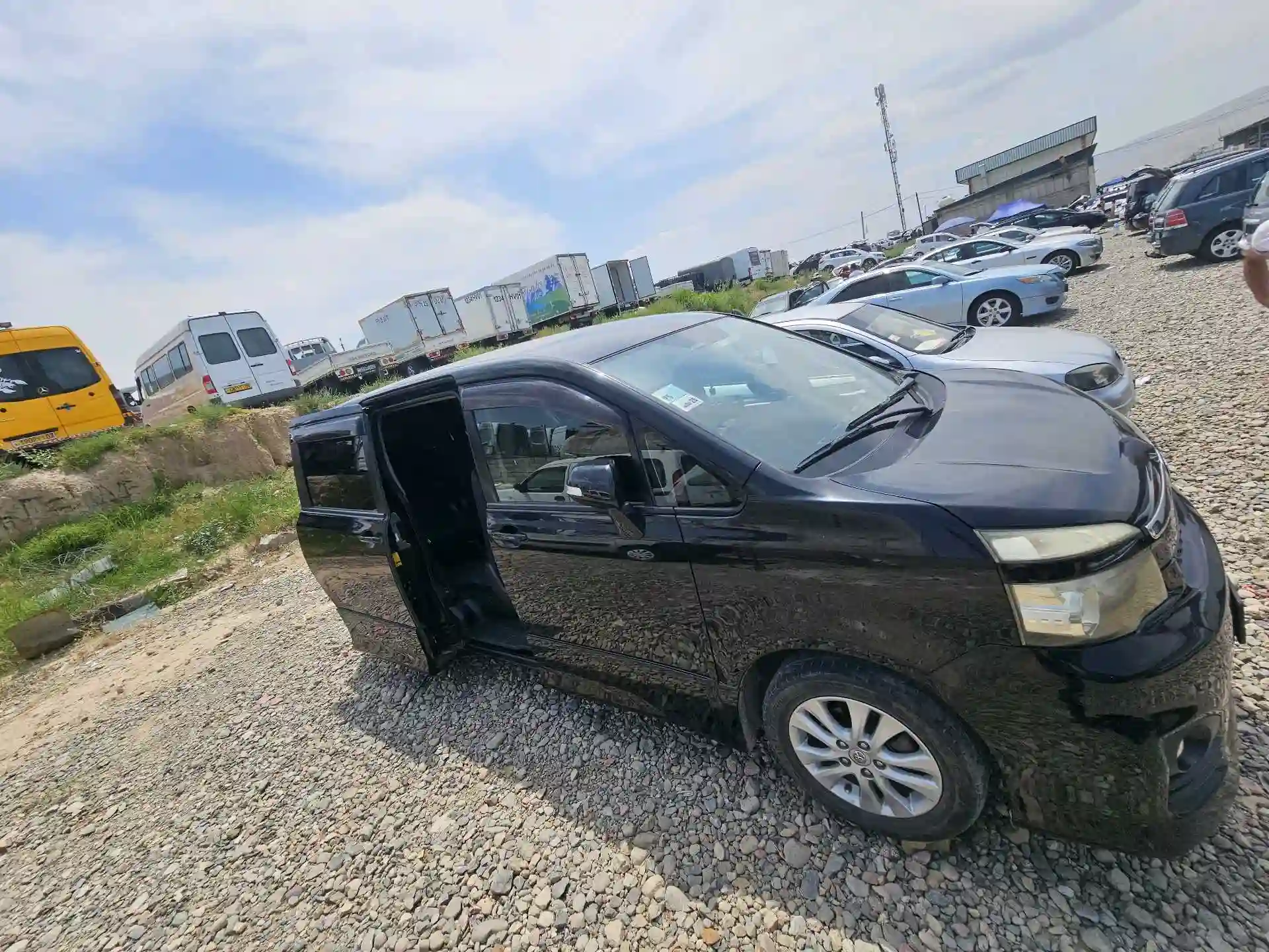 Toyota Voxy 2011