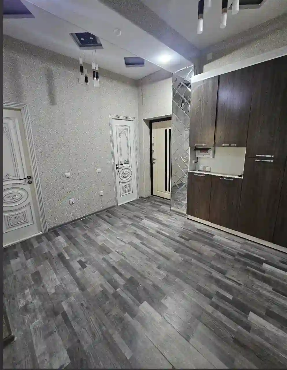 2-к квартира, 6 этаж, 77 м², Исмоили Сомони