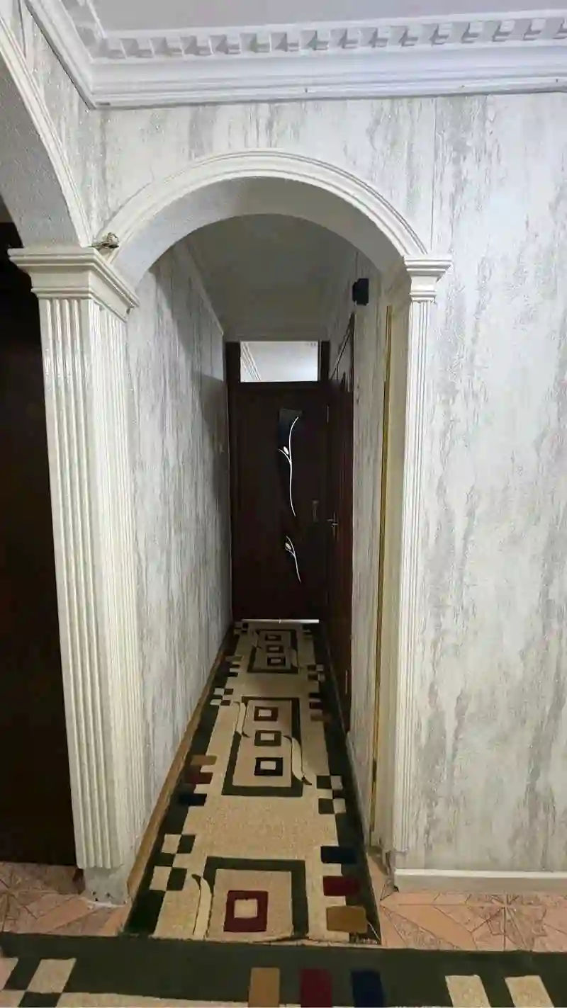 3-к квартира, 3 этаж, 68 м², Аэропорт