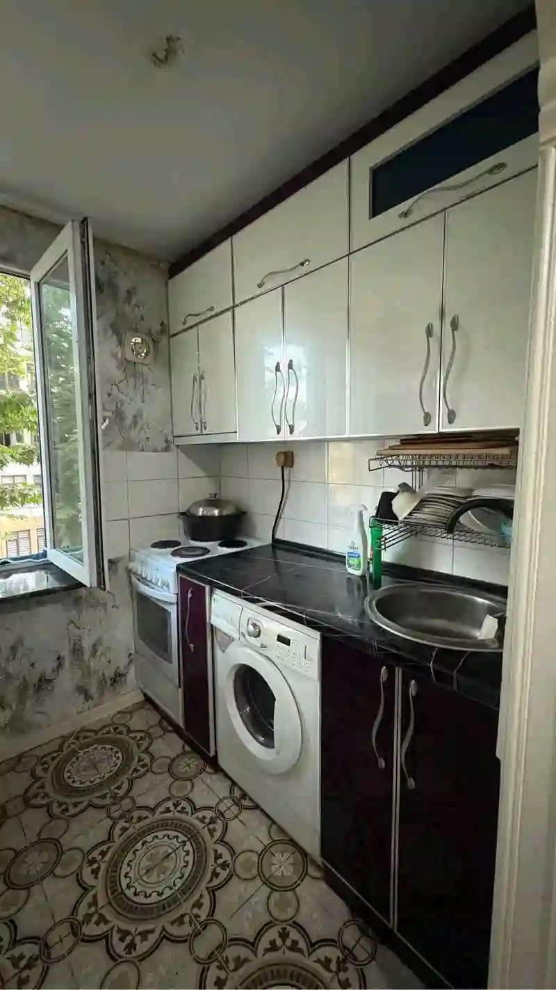 3-к квартира, 3 этаж, 68 м², Аэропорт