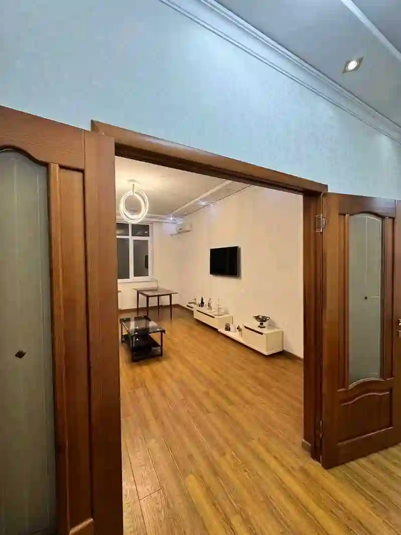 2-к квартира, 8 этаж, 106 м², Шоҳмансур, Поликлиникаи 1